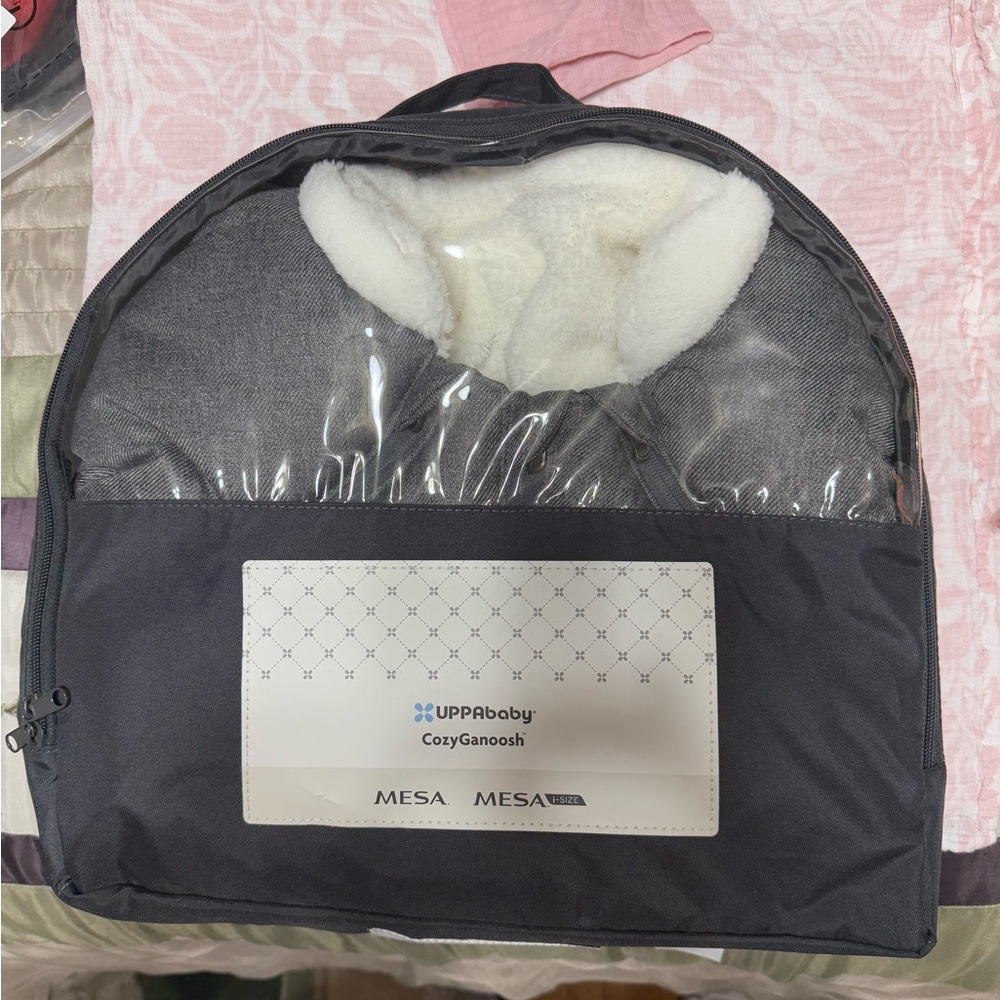 UPPAbaby CozyGanoosh in Black and White